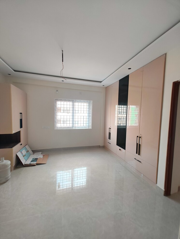 Living Room, prabhu-kunj-indiranagar 3 Bedroom 1600 Sq.Ft. Apartment In Indiranagar Bangalore 9239039