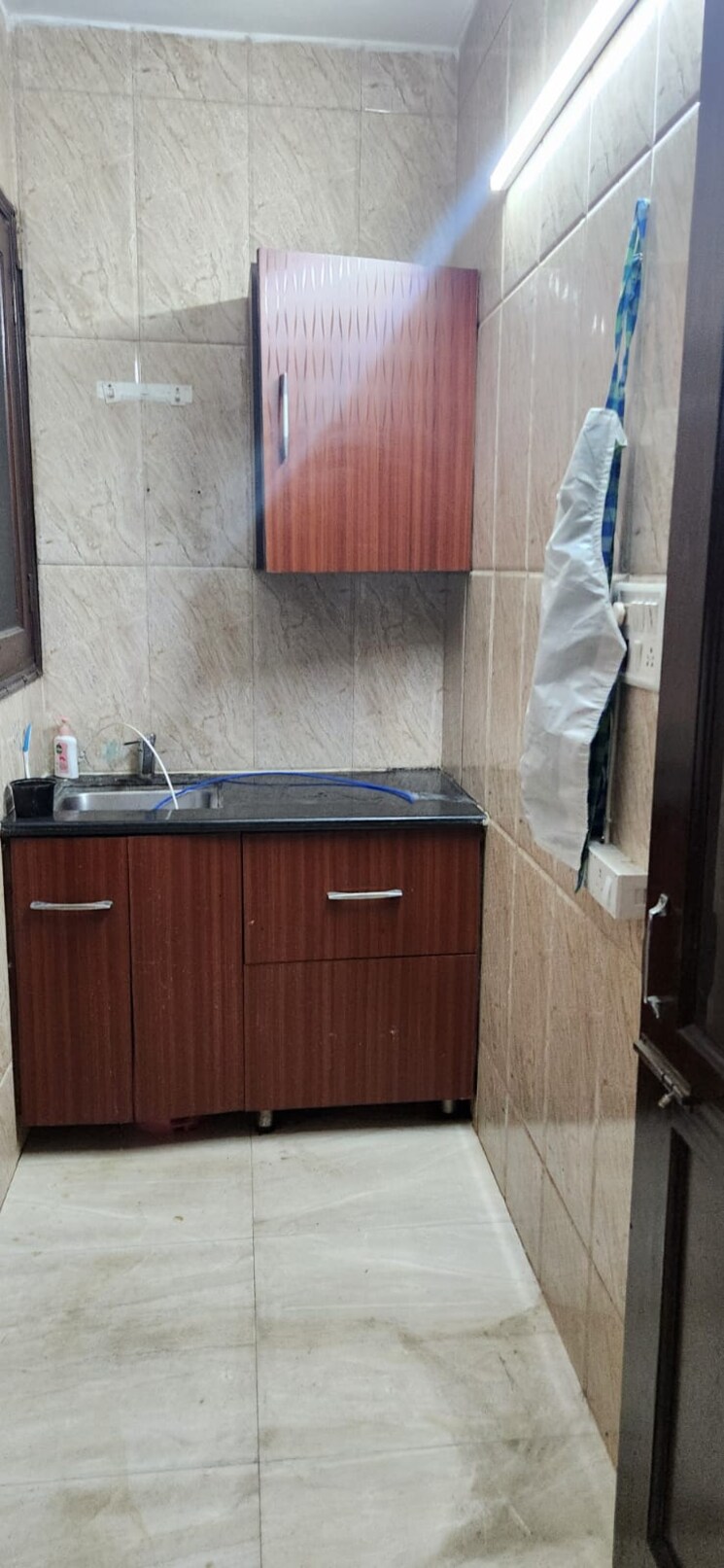 Kitchen, east of kailash 2 Bedroom 150 Sq.Yd. Independent House In East Of Kailash Delhi 9239041