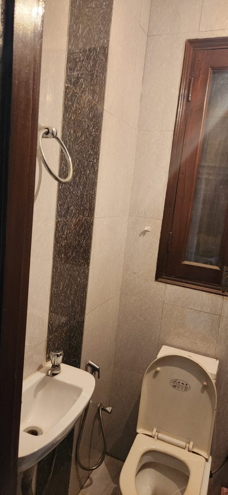 Bathroom, east of kailash 2 Bedroom 150 Sq.Yd. Independent House In East Of Kailash Delhi 9239041