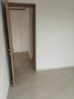 Room in 2 BHK Apartment at Runwal Bliss, Kanjurmarg East – for Rent