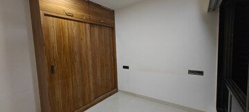 Room in 2 BHK Apartment at Runwal Bliss, Kanjurmarg East – for Rent