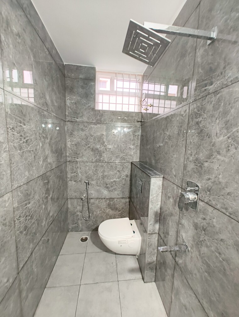 Bathroom, sai-enclave-indiranagar 3 Bedroom 1600 Sq.Ft. Builder Floor In Indiranagar Bangalore 9239047
