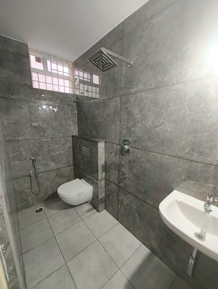 Bathroom, sai-enclave-indiranagar 3 Bedroom 1600 Sq.Ft. Builder Floor In Indiranagar Bangalore 9239047