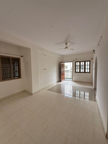 Room in 2 BHK Builder Floor at Sri Venkateshwara Enclave New Tippasandra, New Thippasandra – for Rent