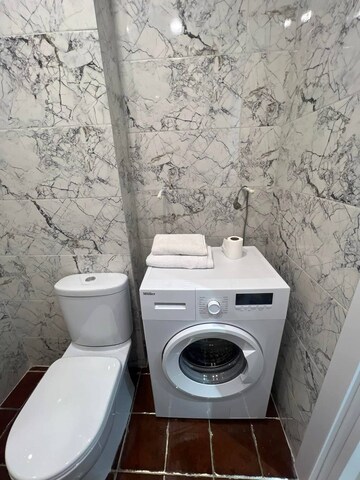 Bathroom in 2 BHK Builder Floor at Green Park – for Sale