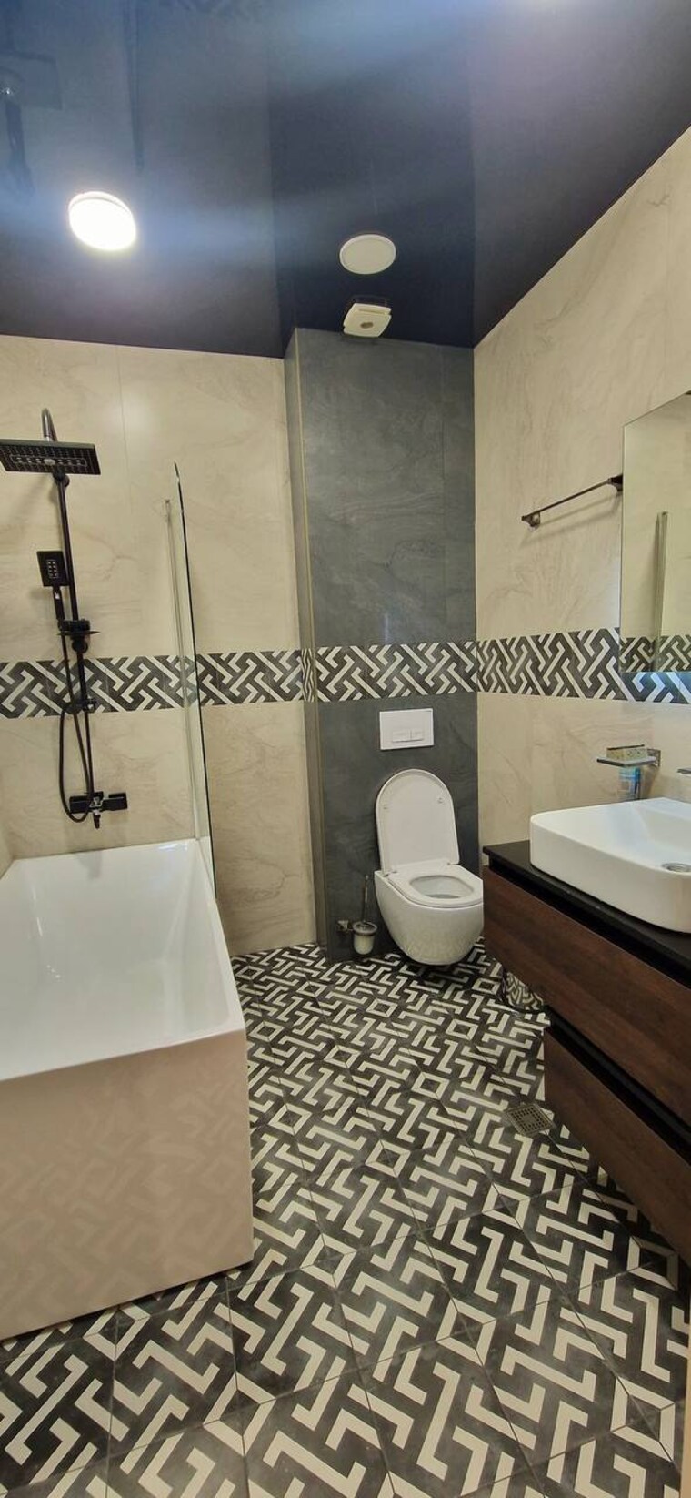 Bathroom, uttam nagar west 2 Bedroom 50 Sq.Yd. Builder Floor In Uttam Nagar West Delhi 9239097