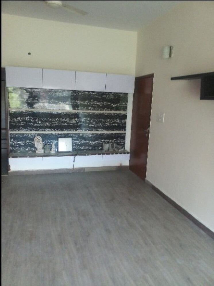 Room, sector 37 4 Bedroom 1593 Sq.Ft. Independent House In Sector 37 Faridabad 9239106