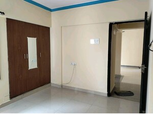 Room in 1.5 BHK Apartment at Palacia Kingston, Thane West – for Sale