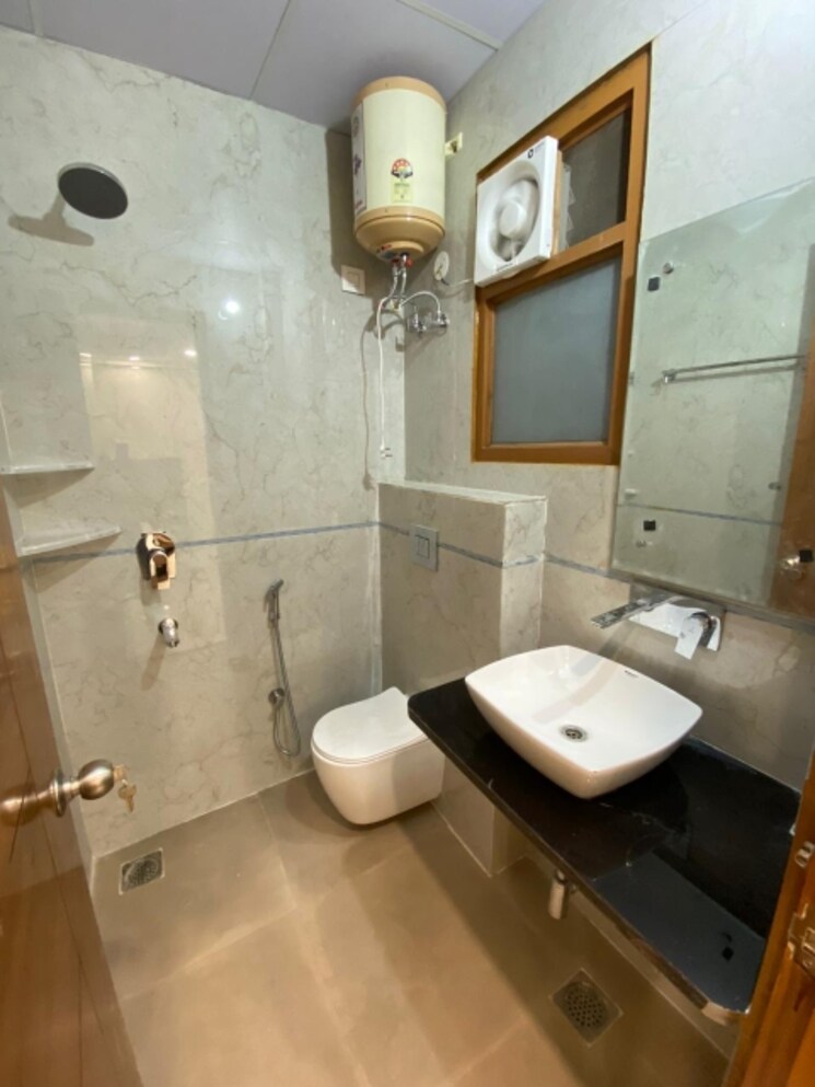 Bathroom, as-tower 2 Bedroom 300 Sq.Ft. Builder Floor In Sector 45 Gurgaon 9239117