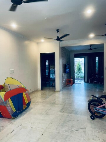 Parking in 3 BHK Builder Floor at AS Tower, Sector 45 – for Rent