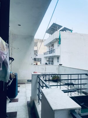 Staircase in 3 BHK Builder Floor at AS Tower, Sector 45 – for Rent