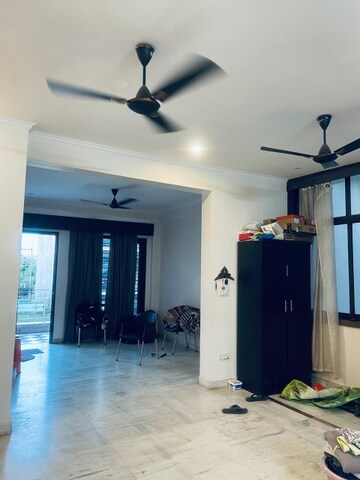 Living Room in 3 BHK Builder Floor at AS Tower, Sector 45 – for Rent