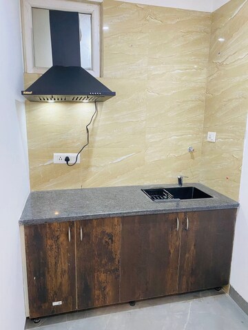 Furnished Amenities in 1 BHK Builder Floor at Ansal Sushant Apartments, Sushant Lok I – for Rent