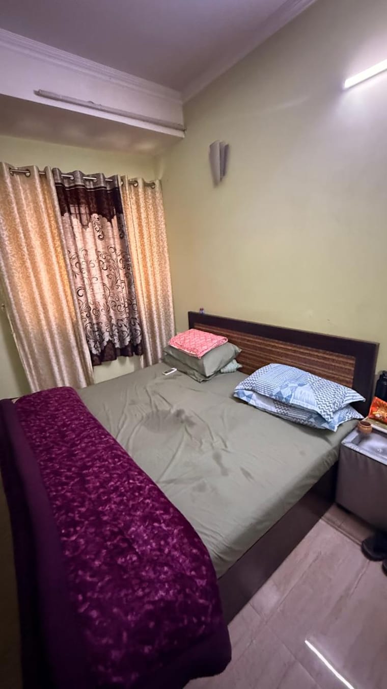 Bedroom, vasant kunj 2 Bedroom 750 Sq.Ft. Apartment In Vasant Kunj Delhi 9239146