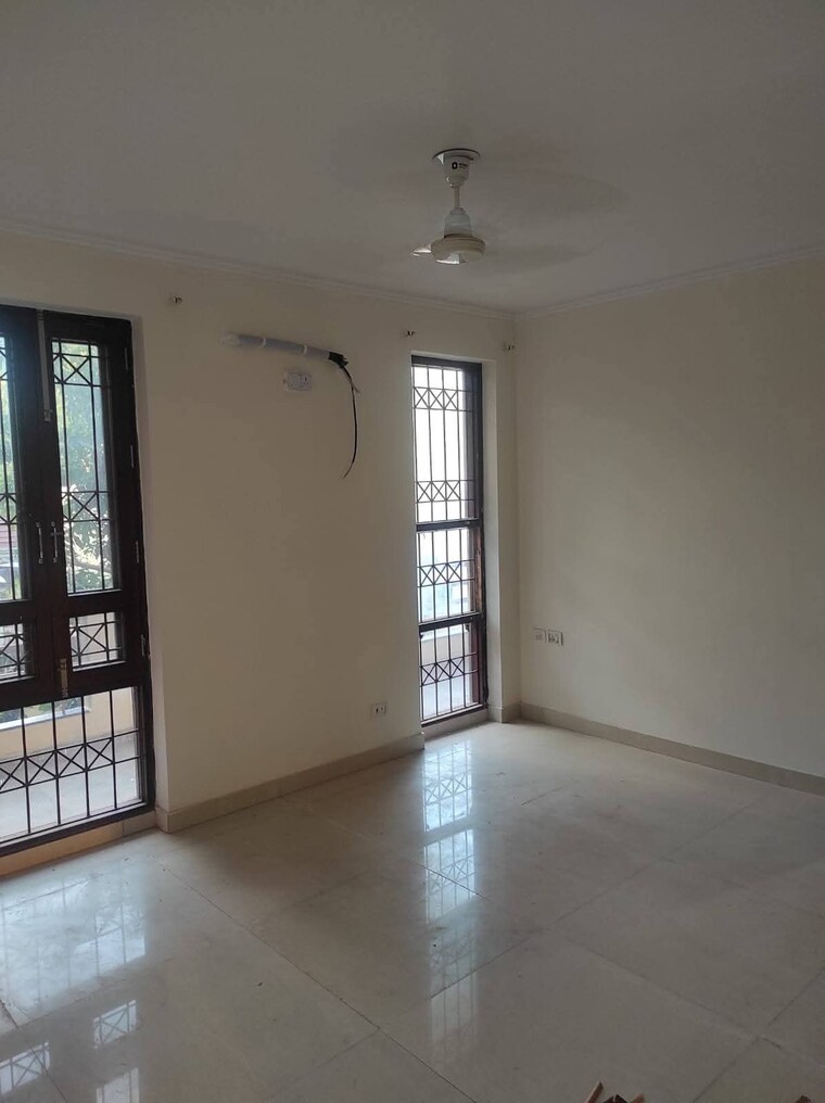 Room, ardee-city 4 Bedroom 300 Sq.Yd. Builder Floor In Sector 52 Gurgaon 9239162