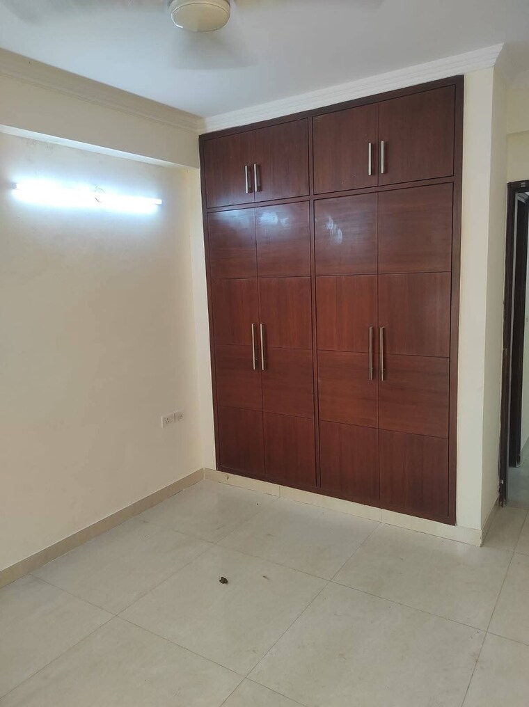 Room, ardee-city 4 Bedroom 300 Sq.Yd. Builder Floor In Sector 52 Gurgaon 9239162