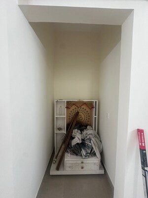 Furnished Amenities in 4 BHK Builder Floor at Ardee City, Sector 52 – for Sale