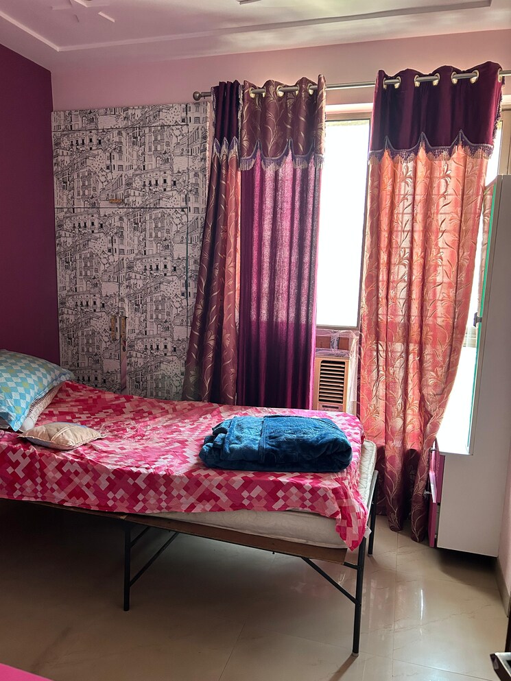 Bedroom, ss-mayfield-gardens 3 Bedroom 270 Sq.Yd. Builder Floor In Sector 51 Gurgaon 9239169