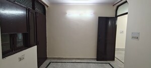 Room in 3 BHK Builder Floor at Mayur Vihar 1 – for Rent