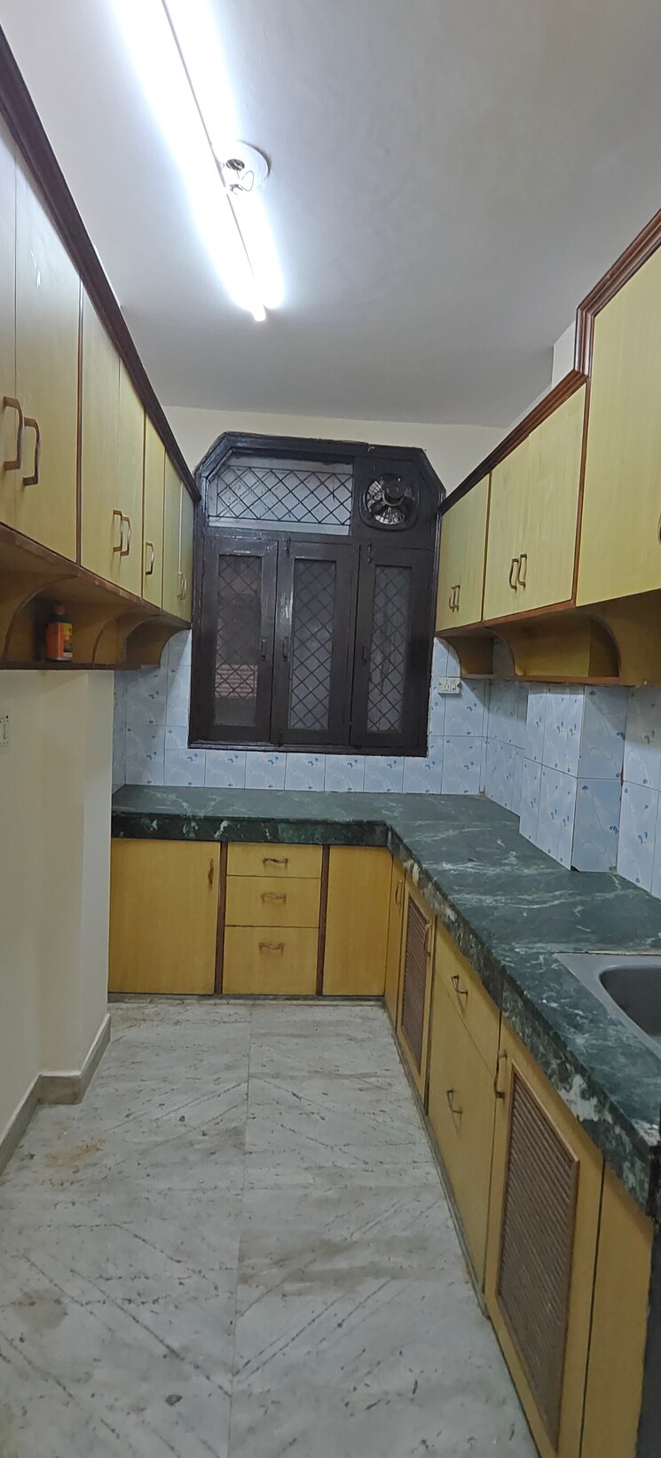 Kitchen, mayur vihar phase 1 3 Bedroom 900 Sq.Ft. Builder Floor In Mayur Vihar Phase 1 Delhi 9239176