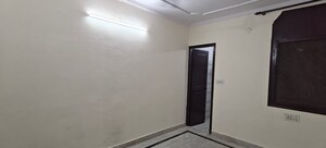 Room in 3 BHK Builder Floor at Mayur Vihar 1 – for Rent