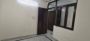 Building Lobby in 3 BHK Builder Floor at Mayur Vihar Phase 1 – for Rent