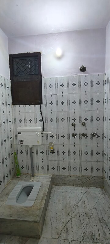 Bathroom in 3 BHK Builder Floor at Mayur Vihar Phase 1 – for Rent