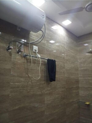 Master Bedroom in 3 BHK Builder Floor at Palam Vihar Residents Association, Palam Vihar – for Rent