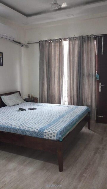 Bedroom in 3 BHK Builder Floor at Palam Vihar Residents Association, Palam Vihar – for Rent