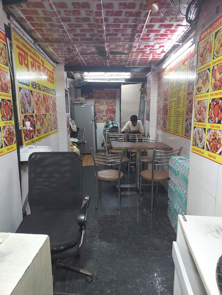 Gym, star-chs-prabhadevi Commercial Shop 220 Sq.Ft. In Prabhadevi Mumbai 9239181