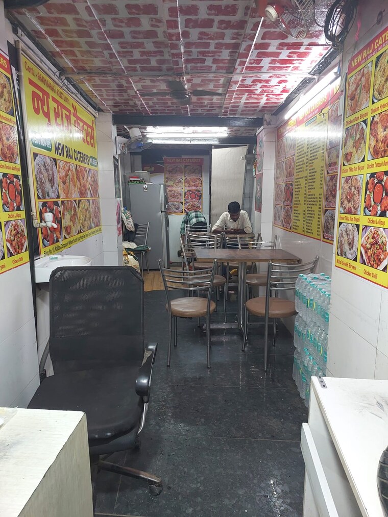 Gym, star-chs-prabhadevi Commercial Shop 220 Sq.Ft. In Prabhadevi Mumbai 9239181