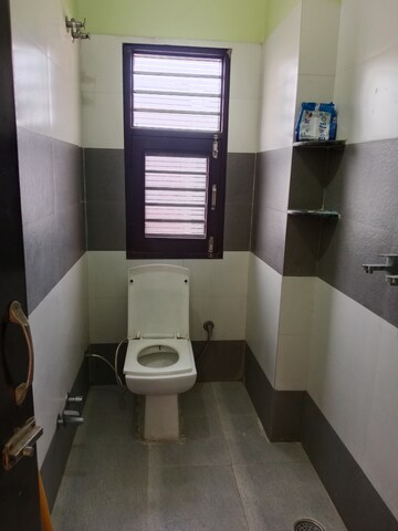 Attached Bathroom in 2 BHK Builder Floor at Huda – for Rent