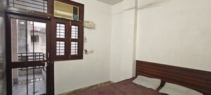 Bedroom in 1 BHK Builder Floor at Mayur Vihar 1 – for Rent