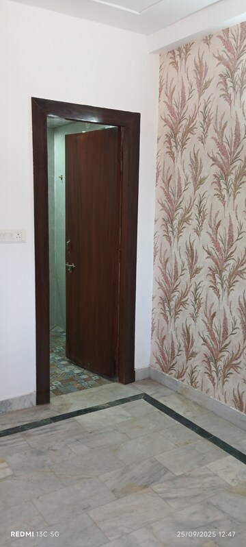 Bedroom in 1.5 BHK Builder Floor at Shalimar Garden – for Sale