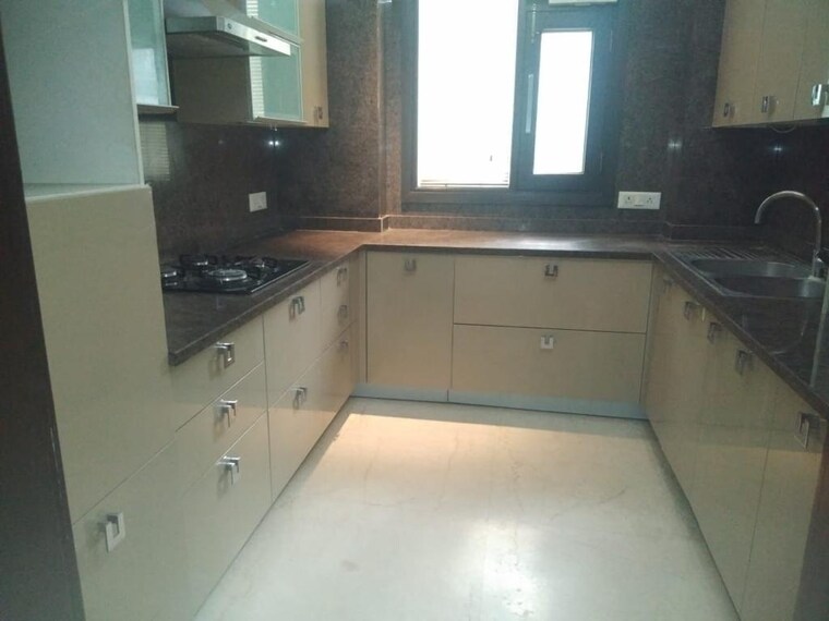 Kitchen, shivalik colony 3 Bedroom 200 Sq.Yd. Builder Floor In Shivalik Colony Delhi 9239211