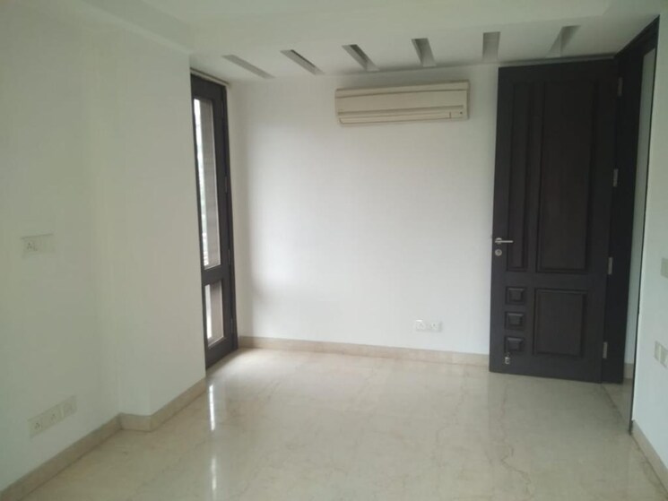 Room, shivalik colony 3 Bedroom 200 Sq.Yd. Builder Floor In Shivalik Colony Delhi 9239211