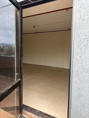 Room in  Office Space at Shivam IT Park, Wagle Industrial Estate – for Rent