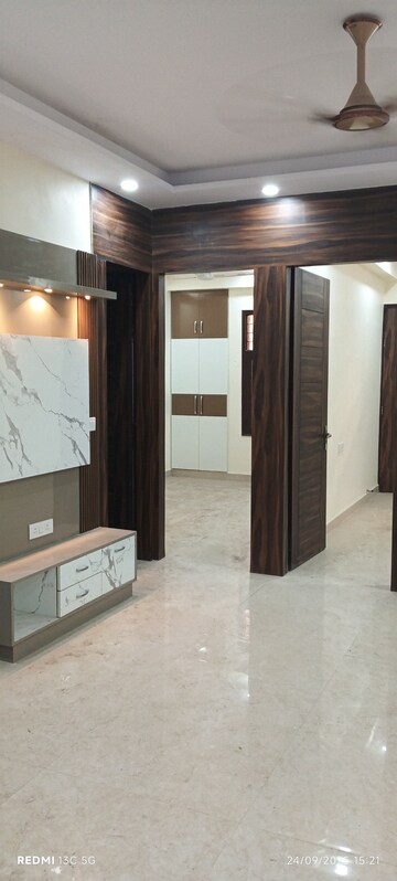 Bedroom in 2 BHK Builder Floor at Shalimar Garden – for Sale