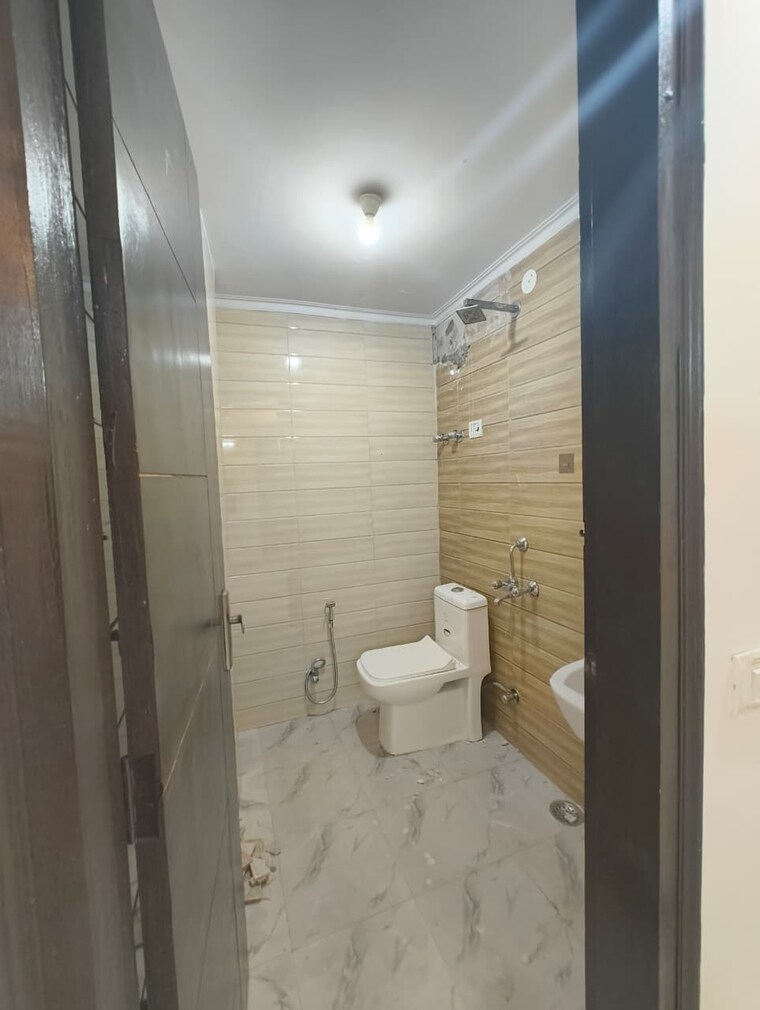 Bathroom, chattarpur 1 RK 600 Sq.Ft. Builder Floor In Chattarpur Delhi 9239228