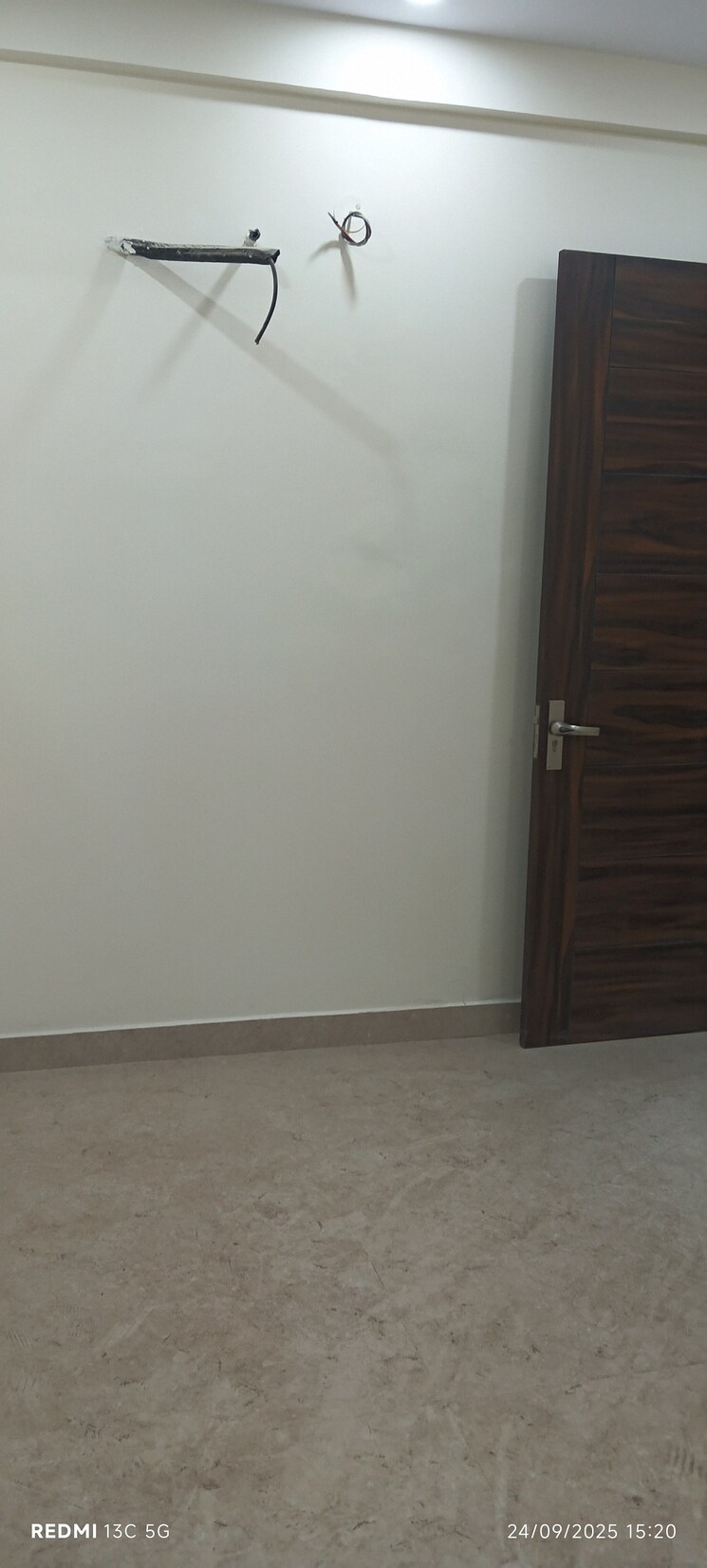 Room, shalimar garden 3.5 Bedroom 1200 Sq.Ft. Builder Floor In Shalimar Garden Ghaziabad 9239231