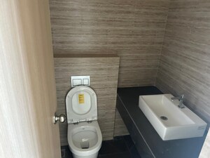 Attached Bathroom in 4 BHK Apartment at Rajesh Raj Infinia, Malad West – for Rent