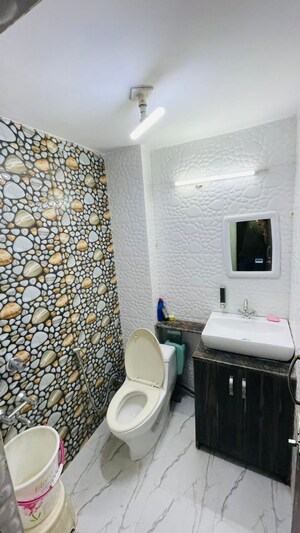 Master Bedroom in 1.5 BHK Builder Floor at Safdarjung Enclave – for Rent