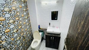 Team Area in 1.5 BHK Builder Floor at Safdarjung Enclave – for Rent