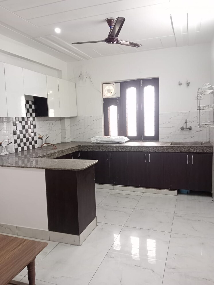 Kitchen, sector 57 2 Bedroom 800 Sq.Ft. Builder Floor In Sector 57 Gurgaon 9239259