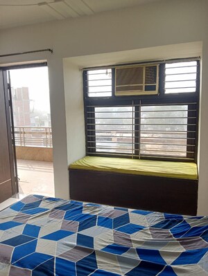 Room in 2 BHK Builder Floor at Sector 57 – for Rent