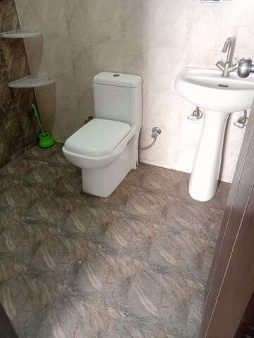Bathroom in 2 BHK Builder Floor at Sector 57 – for Rent