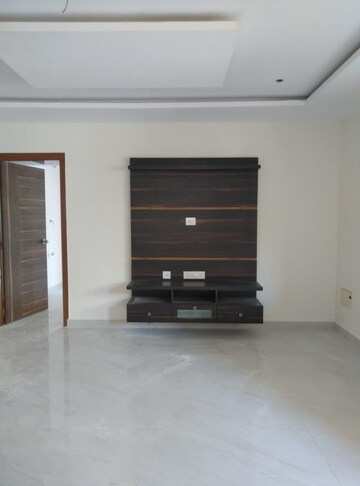 Room in 6+ BHK Independent House at Kanajiguda – for Sale