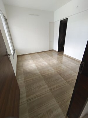 Room in 2 BHK Apartment at Sonigara Presidency, Ravet – for Rent