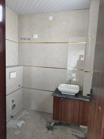 Bathroom in 3 BHK Builder Floor at Sector 57 – for Rent