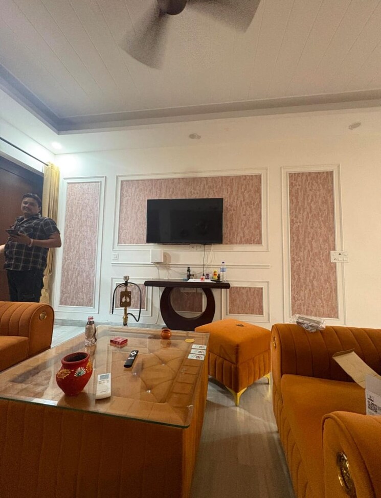 Living Room, sector 57 3 Bedroom 2100 Sq.Ft. Builder Floor In Sector 57 Gurgaon 9239292